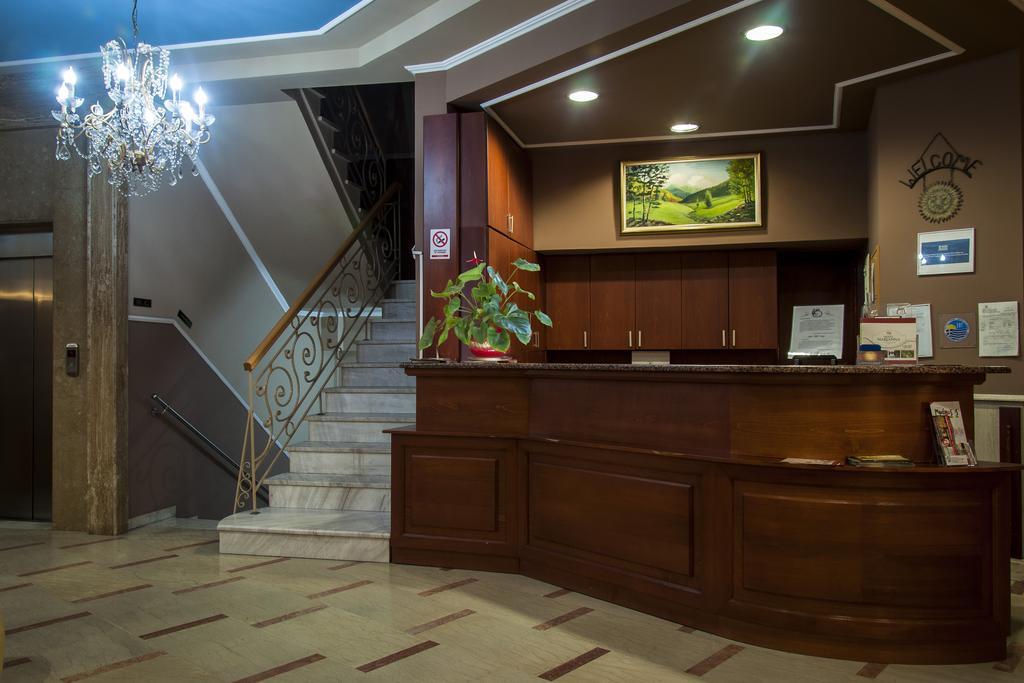 Marianna Otel Dırama